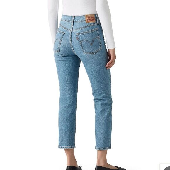 Levi's Light Wash Wedgie Straight Jeans Size 28 - Picture 10 of 10